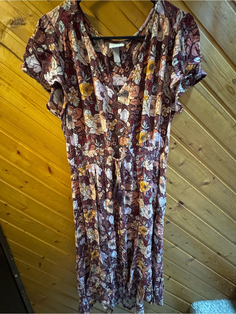 Knox Rose Burgundy Floral Short Sleeve V‑Neck Midi Dress